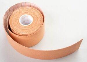 kinesioteippi kasvoille