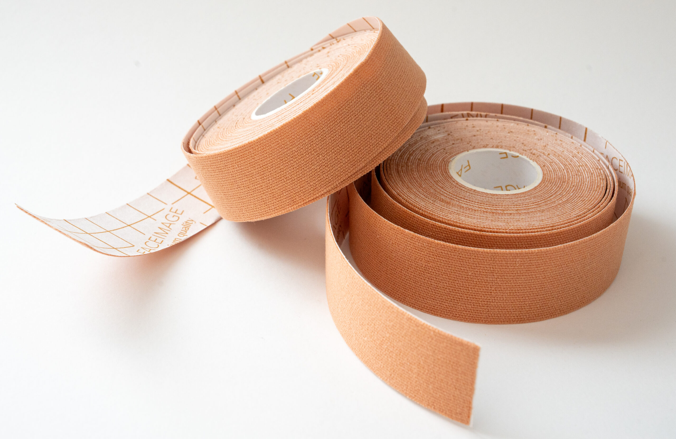 6-pack Kinesioteippi kasvoille Regular 2 x 2,5cm x 5m (beige) - Image 2